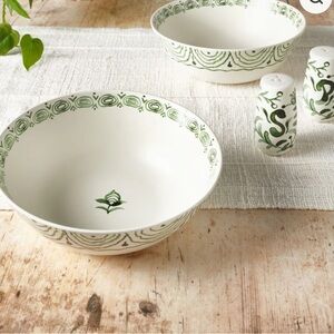 NEW Fitz and Floyd Green and White Serveware Set